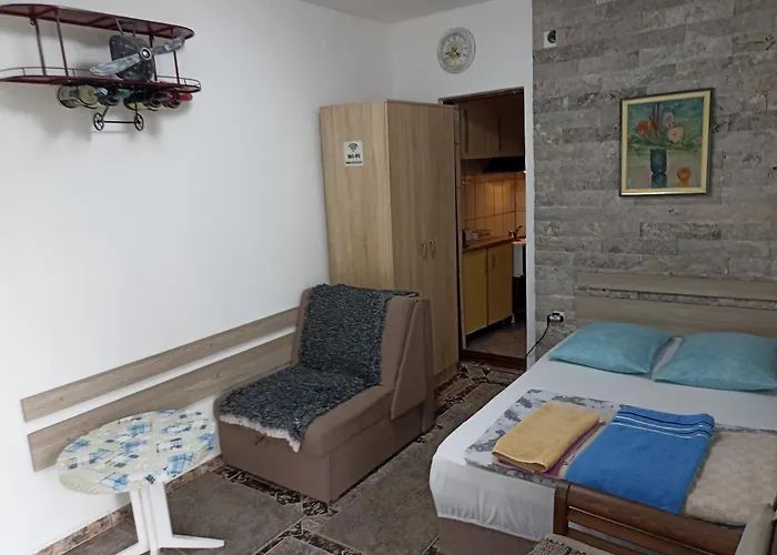 Mini Garsonjera 3* Podgorica