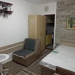Mini Garsonjera 3* Podgorica